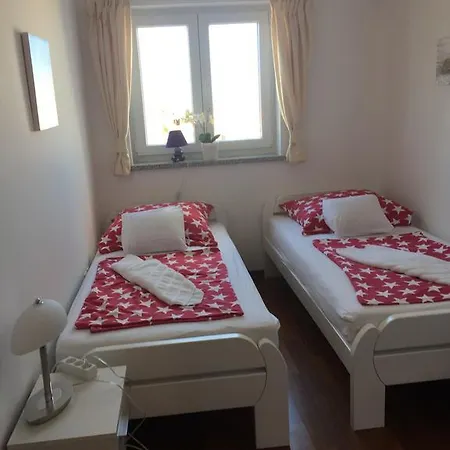 Crystal Apartman *