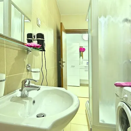 Crystal Apartman