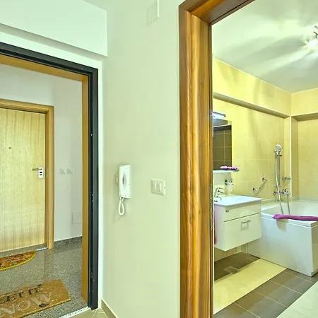 Crystal Apartman 아파트