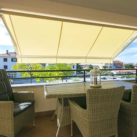 Crystal Apartman *